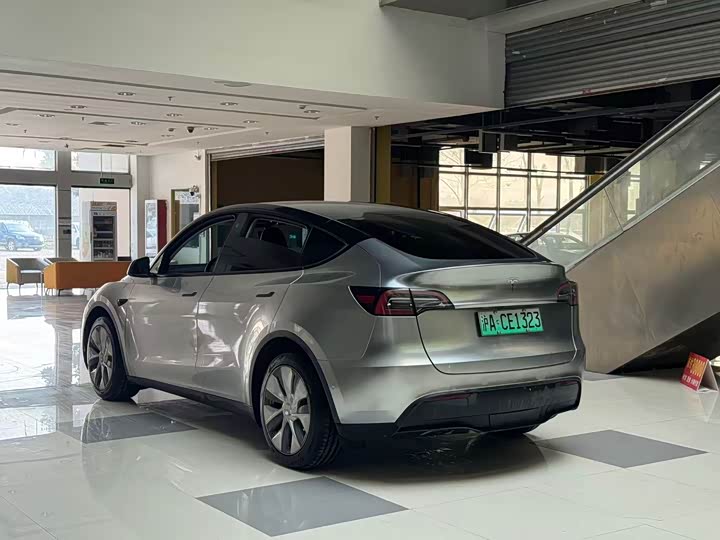 Фото 9 - Tesla Model Y