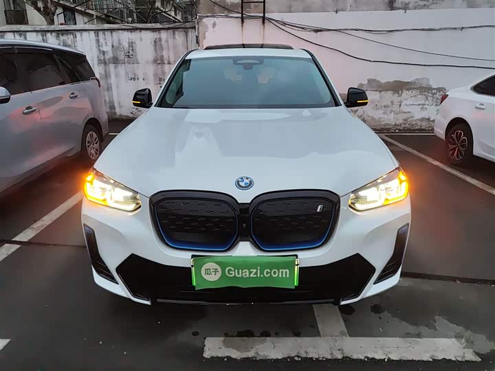 Фото 3 - BMW iX3