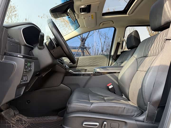 Фото 4 - Honda Elysion