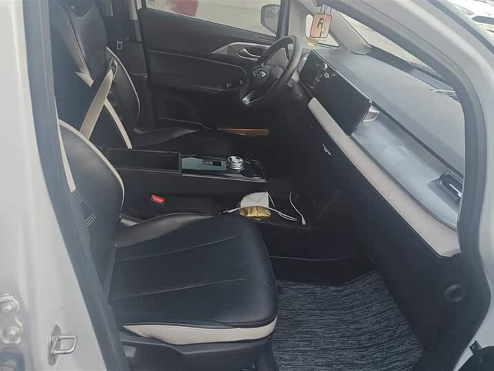 Фото 8 - Geely Geometry E Firefly