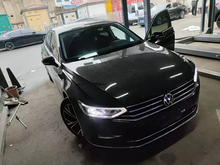 Фото 2 - Volkswagen Magotan