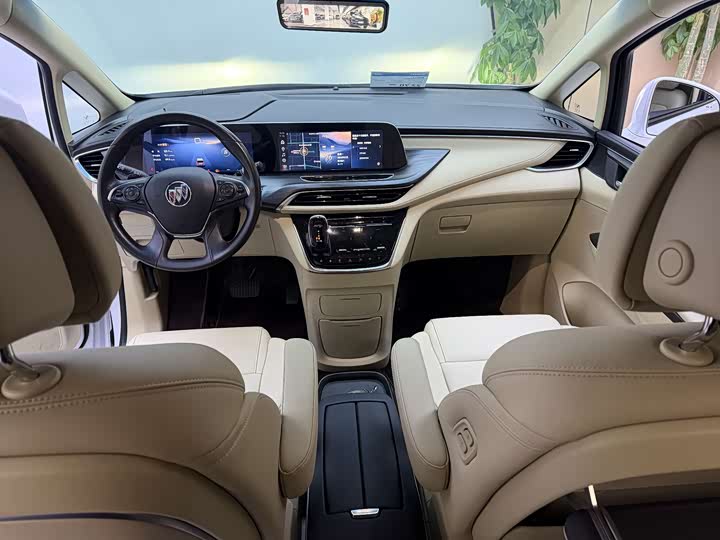 Фото 9 - Buick GL8 ES