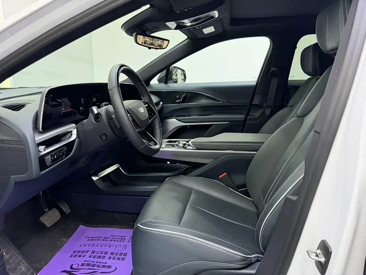 Фото 9 - Cadillac Lyriq