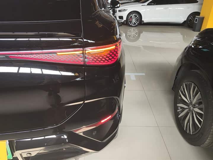 Фото 8 - BYD Sea Lion 07 EV