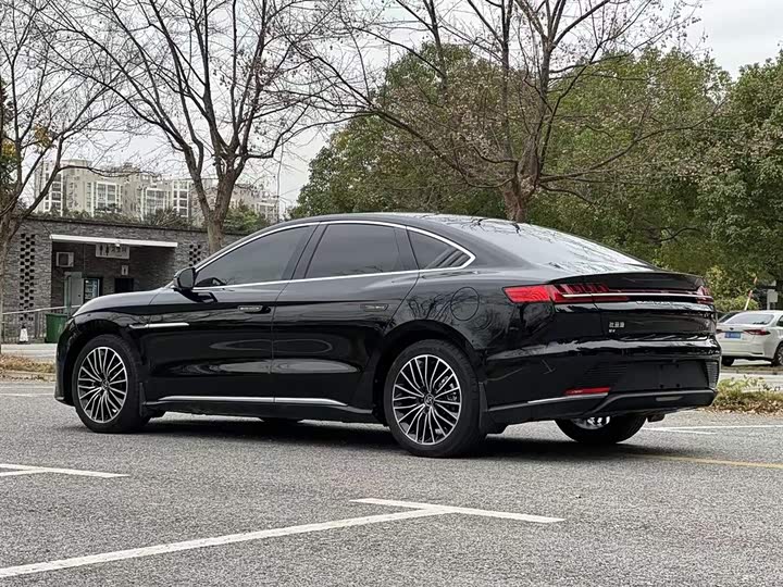 Фото 4 - BYD Han