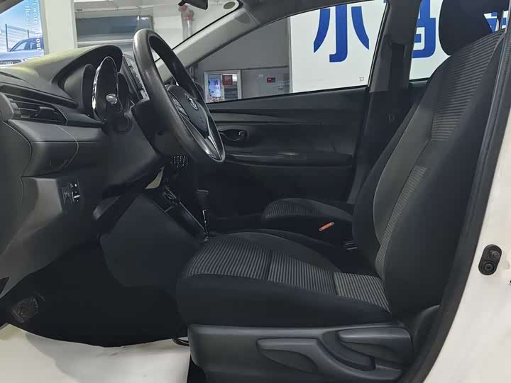 Фото 5 - Toyota Vios