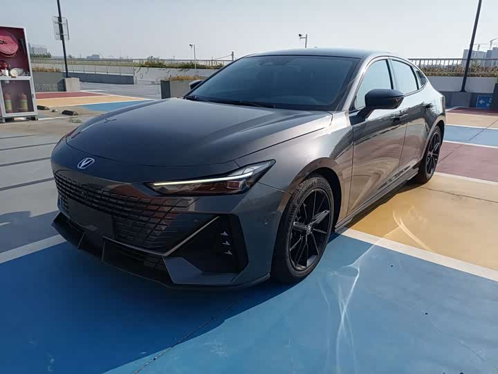 Фото 1 - Changan UNI-V