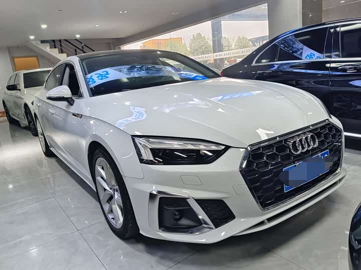 Фото 2 - Audi A5