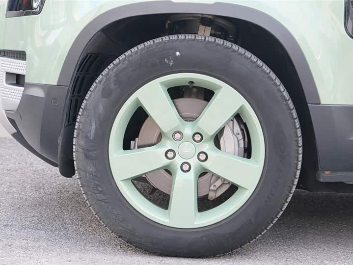 Фото 8 - Land Rover Defender