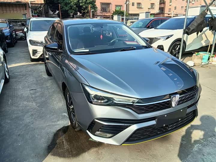 Фото 4 - Roewe i5