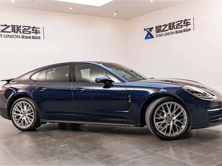 Фото 6 - Porsche Panamera