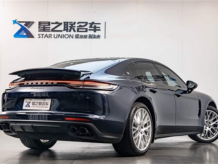 Фото 7 - Porsche Panamera