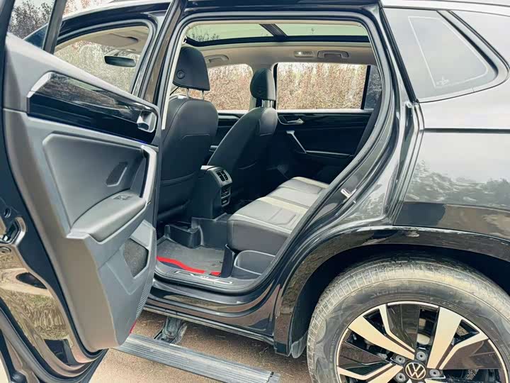 Фото 9 - Volkswagen Tayron GTE Hybrid