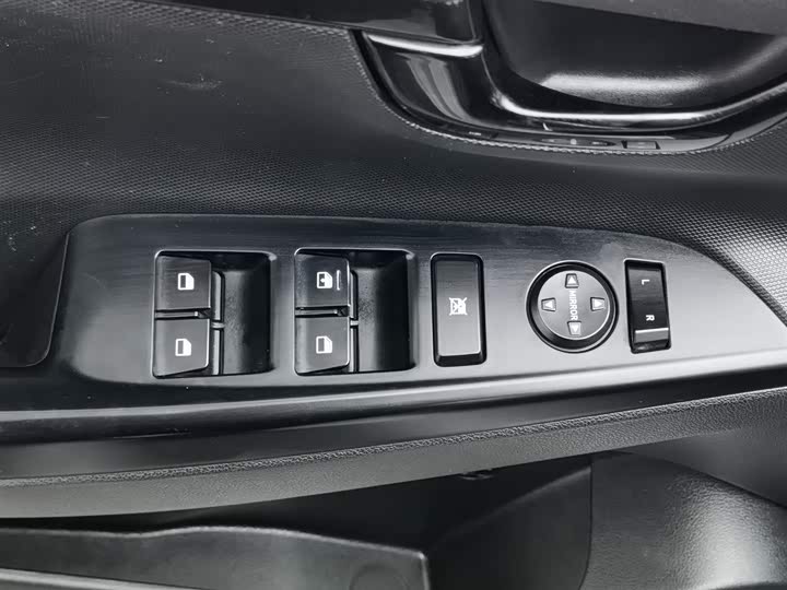 Фото 9 - Hyundai Celesta