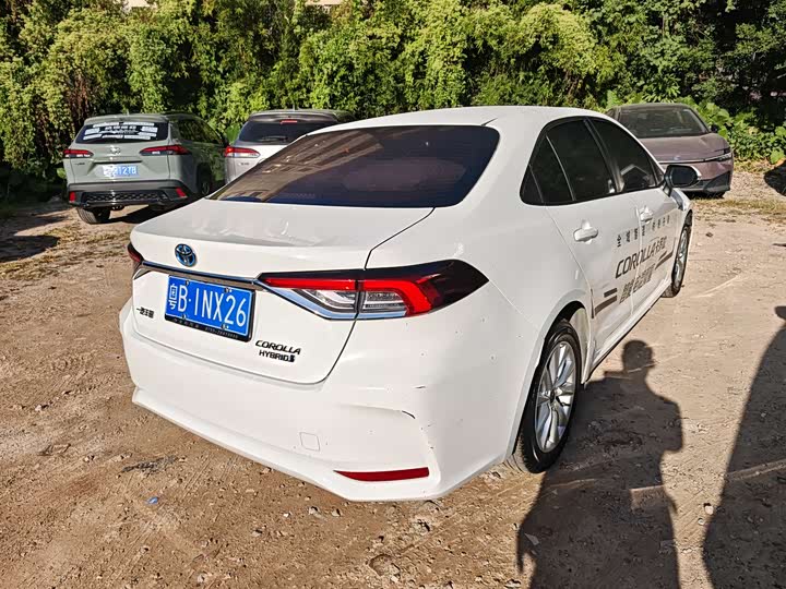 Фото 5 - Toyota Corolla