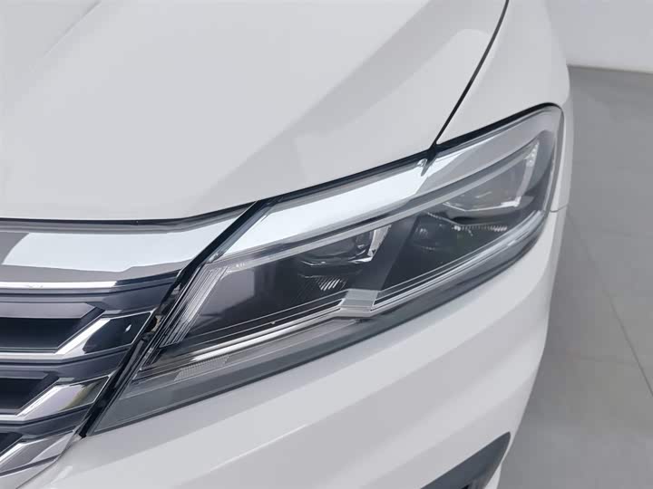 Фото 7 - Volkswagen Lavida