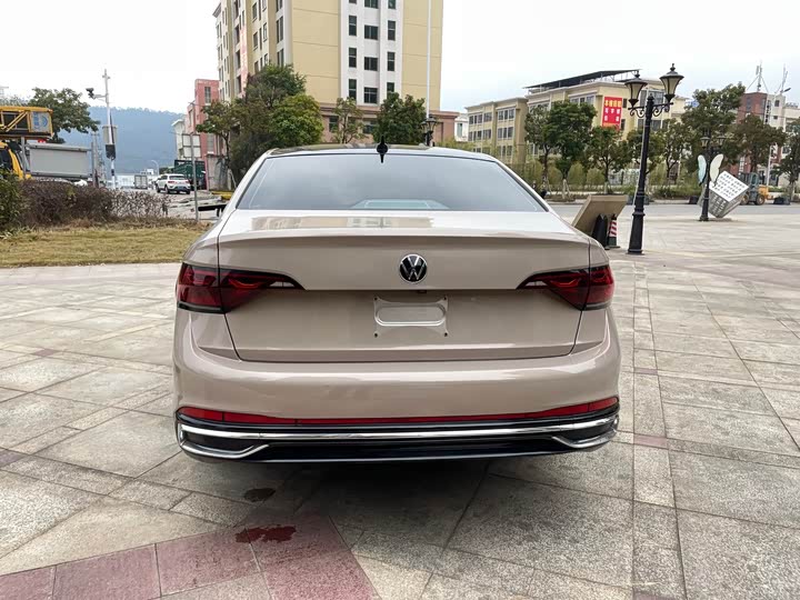 Фото 8 - Volkswagen Sagitar L