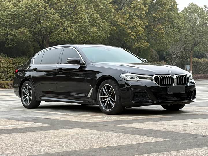 Фото 3 - BMW 5 Series