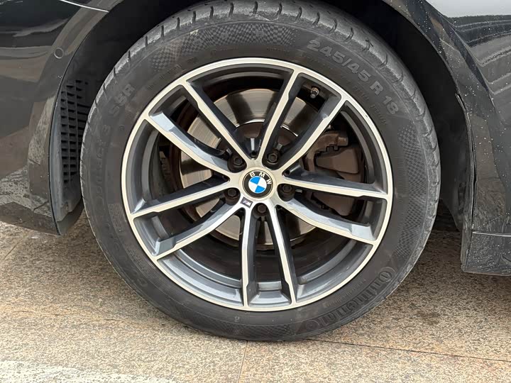 Фото 9 - BMW 5 Series