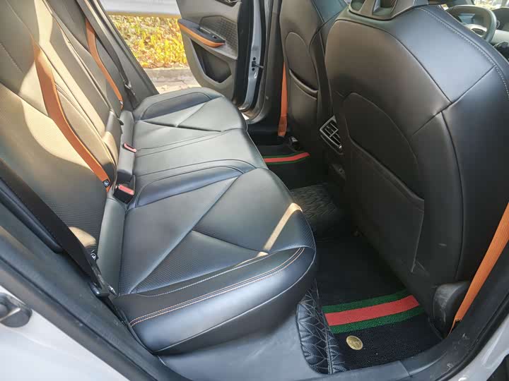 Фото 7 - Changan UNI-V