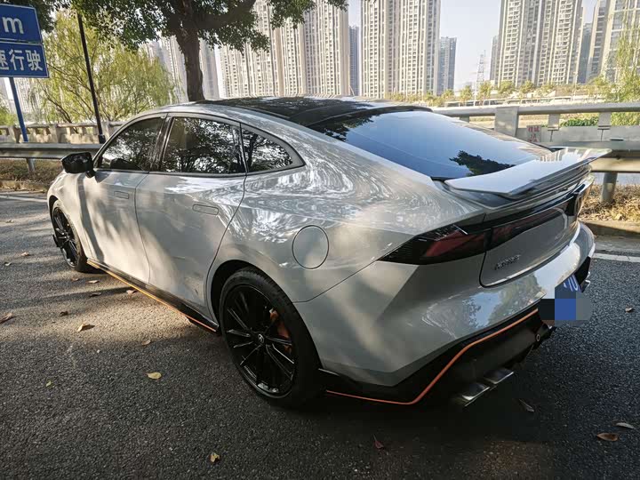 Фото 9 - Changan UNI-V