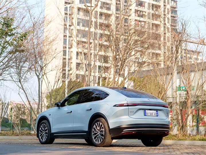 Фото 6 - Nio EC6