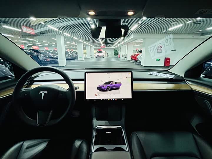 Фото 9 - Tesla Model 3