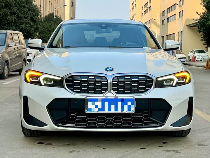 Фото 2 - BMW 3 Series