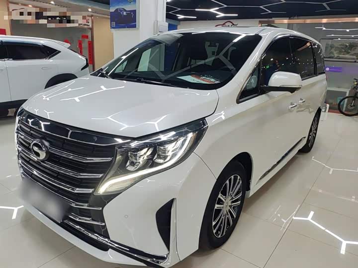 Фото 2 - GAC Trumpchi M8