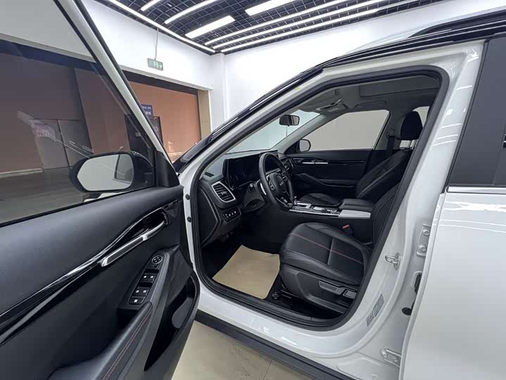 Фото 8 - Kia KX3