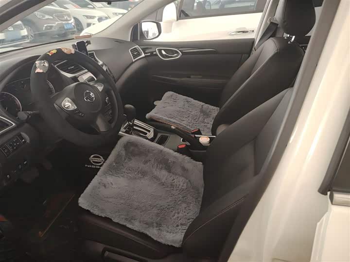 Фото 9 - Nissan Sylphy