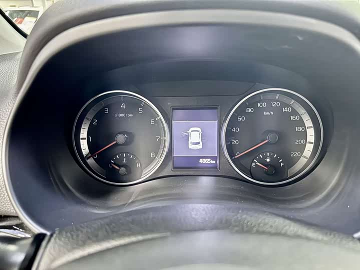 Фото 7 - Kia KX1