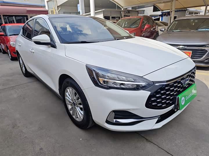 Фото 4 - Ford Focus