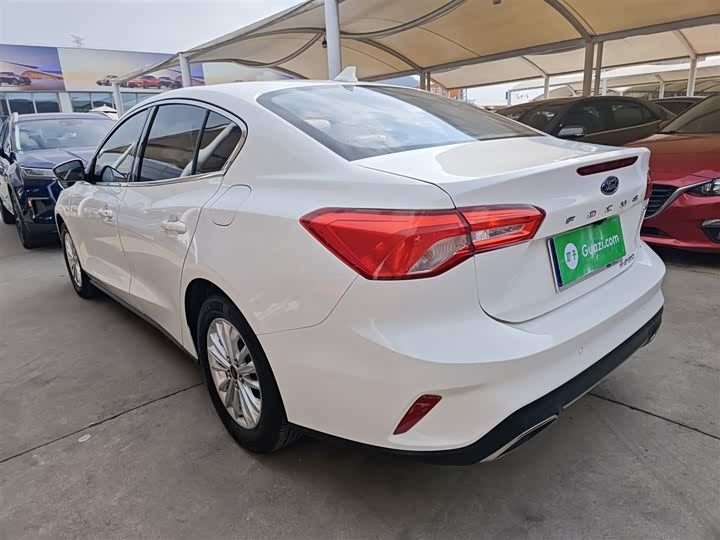 Фото 5 - Ford Focus