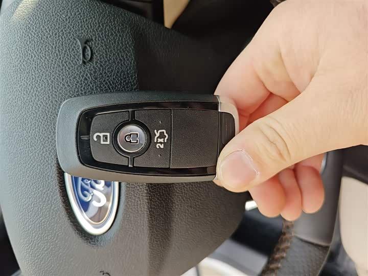 Фото 9 - Ford Focus