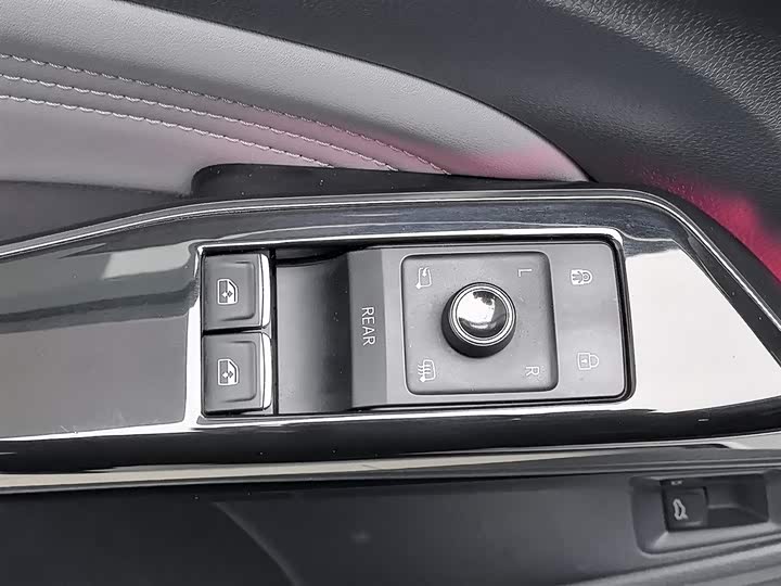 Фото 9 - Volkswagen ID.4 Crozz