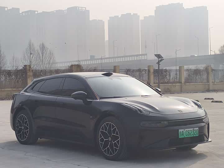 Фото 3 - Zeekr 001