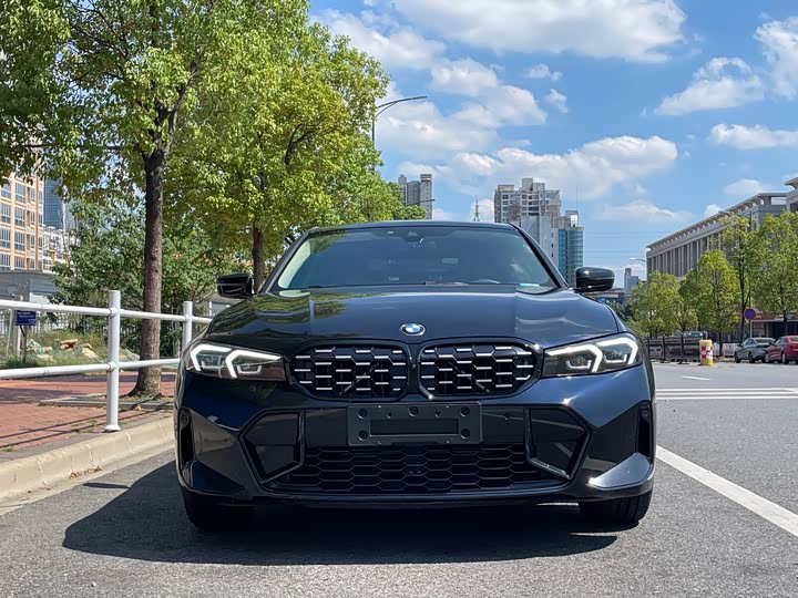 Фото 2 - BMW 3 Series