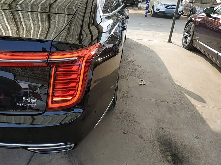 Фото 7 - Hongqi H9