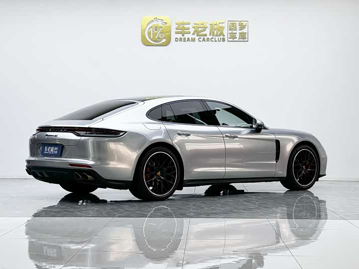 Фото 4 - Porsche Panamera