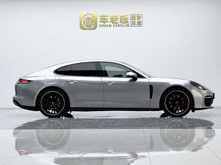 Фото 7 - Porsche Panamera