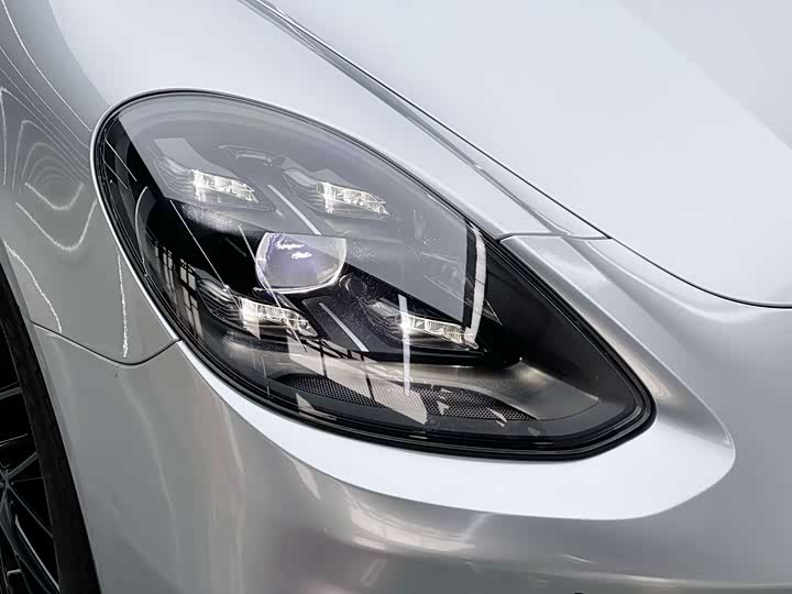 Фото 9 - Porsche Panamera