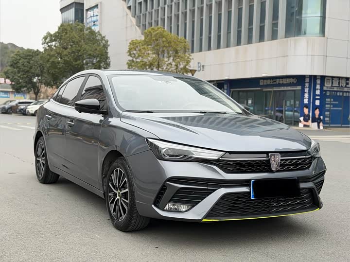 Фото 3 - Roewe i5