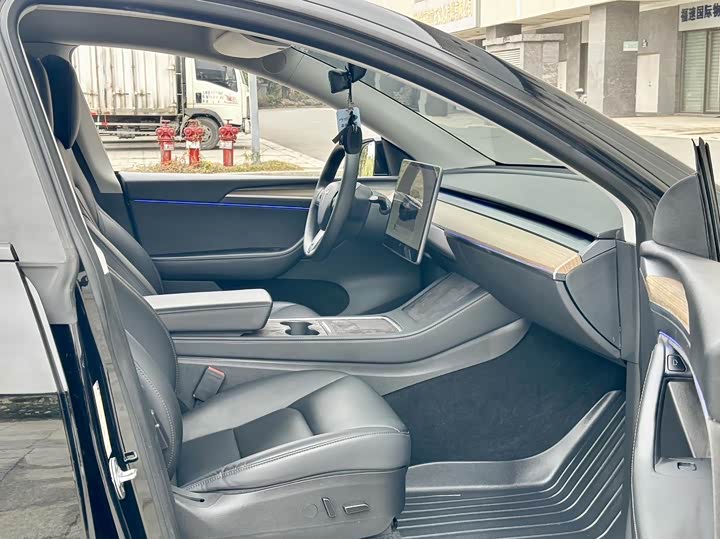 Фото 7 - Tesla Model Y