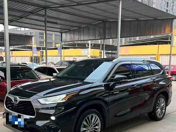 Фото 1 - Toyota Highlander