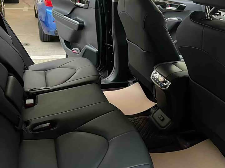 Фото 5 - Toyota Highlander