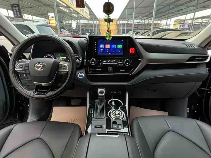 Фото 6 - Toyota Highlander