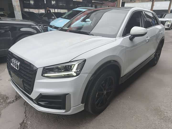 Фото 1 - Audi Q2L