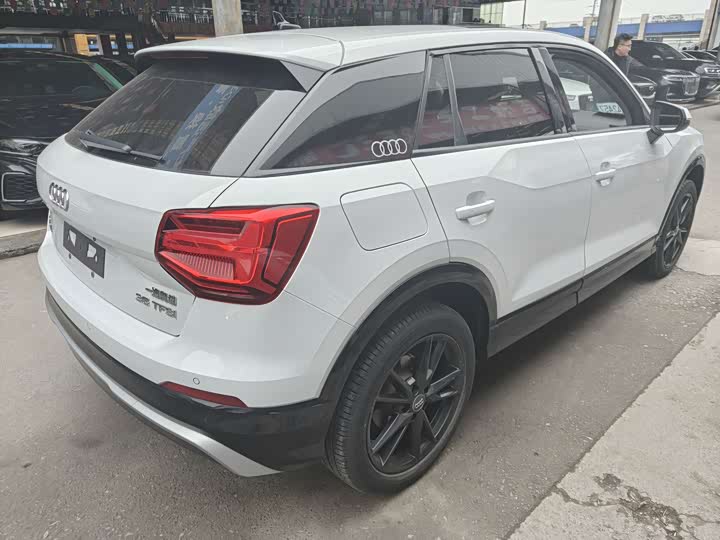 Фото 4 - Audi Q2L