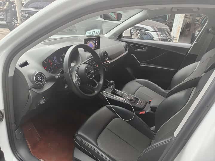 Фото 7 - Audi Q2L